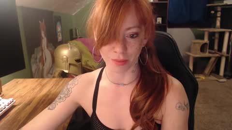 Snapshot of astraeasiren chatting on 2, 1, 2025 AstraeaSiren online show from 2, 1, 2025