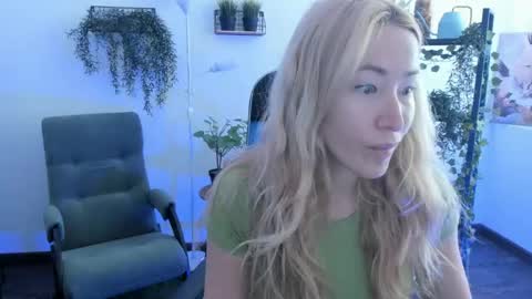 astramonroe online show from 5, 5, 2026