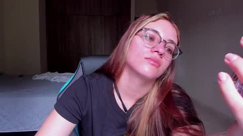 atenas online show from 24, 2, 2025