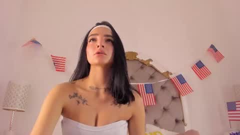 atenea lux online show from 5, 7, 2026