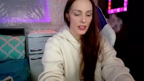 Athena Autumn online show from 3, 5, 2026