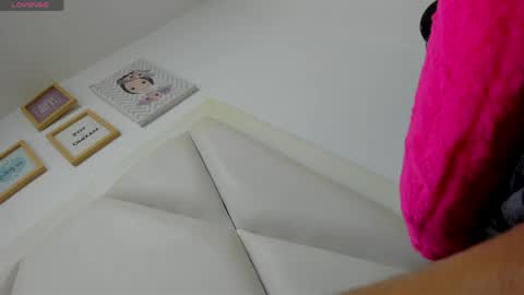 Atilana Diaz online show from 30, 4, 2026