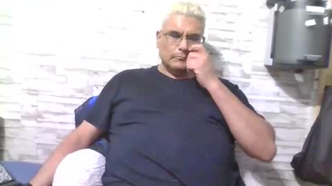 Snapshot of atr2424 chatting on 17, 1, 2026 A online show from 17, 1, 2026