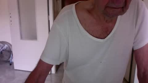 Snapshot of auguste688483 chatting on 21, 3, 2026 auguste688483 online show from 21, 3, 2026