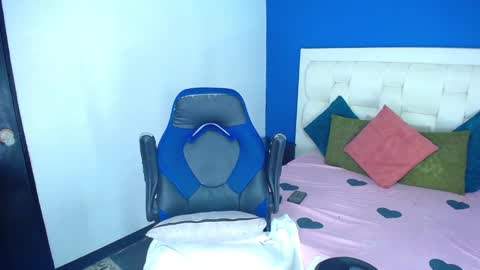 aurimel valentina online show from 30, 1, 2025