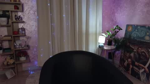 Snapshot of aurora_aksness chatting on 16, 12, 2024 Aurora online show from 16, 12, 2024