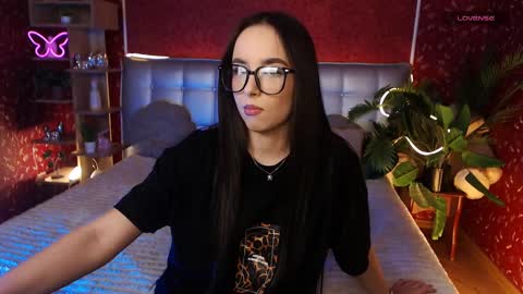 Snapshot of aurora_aksness chatting on 5, 2, 2025 Aurora online show from 5, 2, 2025