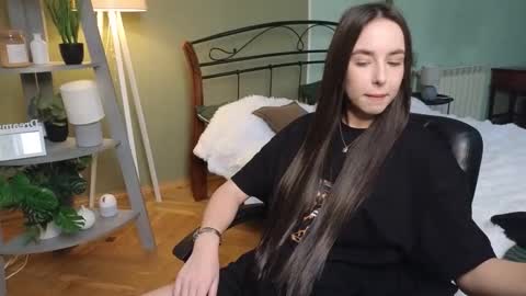 Snapshot of aurora_aksness chatting on 13, 2, 2025 Aurora online show from 13, 2, 2025