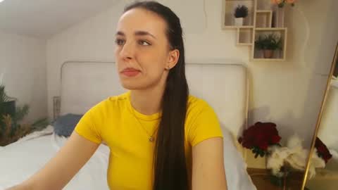 Snapshot of aurora_aksness chatting on 11, 3, 2025 Aurora online show from 11, 3, 2025