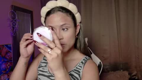 aurora_collins08 online show from 14, 11, 2025