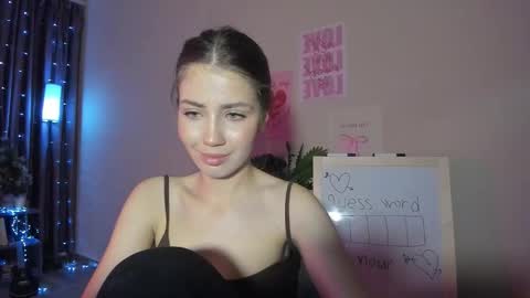 aurora_glow_211 online show from 16, 3, 2026