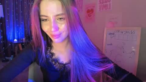 aurora_glow_211 online show from 23, 3, 2026