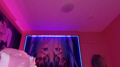 Snapshot of aurora_radiance chatting on 16, 10, 2025 Serena online show from 16, 10, 2025