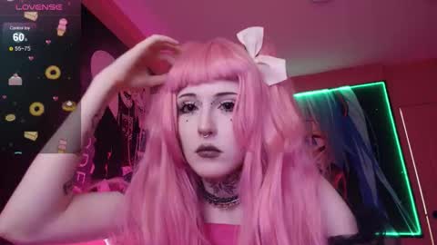 Snapshot of aurora_radiance chatting on 17, 10, 2025 Serena online show from 17, 10, 2025