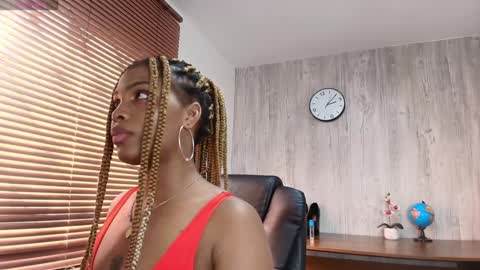 Snapshot of aurorabrow chatting on 9, 9, 2025 Ariana online show from 9, 9, 2025