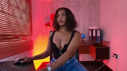 Snapshot of aurorabrow chatting on 12, 2, 2026 Ariana online show from 12, 2, 2026