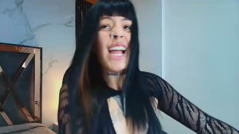 Aurora Diaz online show from 27, 7, 2026