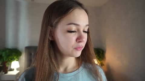 Snapshot of auroralowen chatting on 19, 7, 2026 Aurora online show from 19, 7, 2026