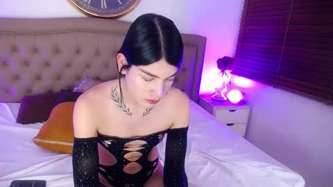 Snapshot of auroraricci chatting on 3, 10, 2025 Aurora Ricci online show from 3, 10, 2025