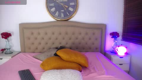 Snapshot of auroraricci chatting on 23, 10, 2025 Aurora Ricci online show from 23, 10, 2025