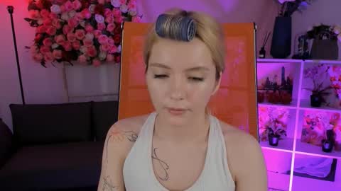 aurorawrenfield online show from 18, 3, 2026