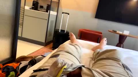 Snapshot of aussieguy1584 chatting on 12, 3, 2026 aussieguy1584 online show from 12, 3, 2026