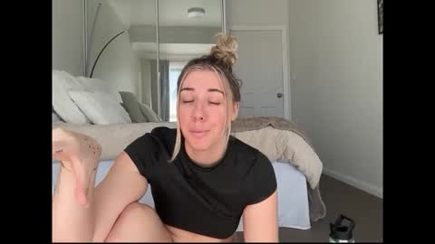 aussielulu online show from 6, 4, 2026