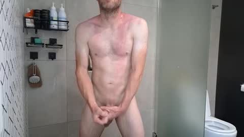 Snapshot of aussieweapon chatting on 12, 10, 2025 Nick online show from 12, 10, 2025