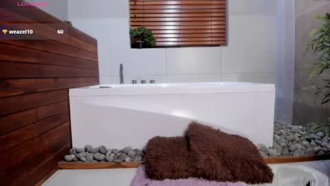 Snapshot of austinjones_ chatting on 5, 10, 2025 Austin online show from 5, 10, 2025