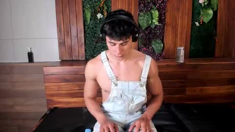 Snapshot of austinjones_ chatting on 16, 2, 2026 Austin online show from 16, 2, 2026