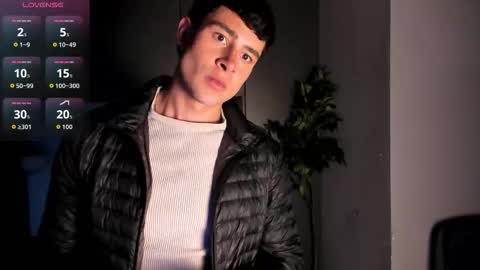 Snapshot of austinjones_ chatting on 8, 3, 2026 Austin online show from 8, 3, 2026