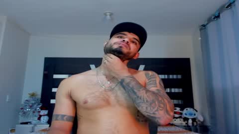 AustinTorres  online show from 31, 12, 2024