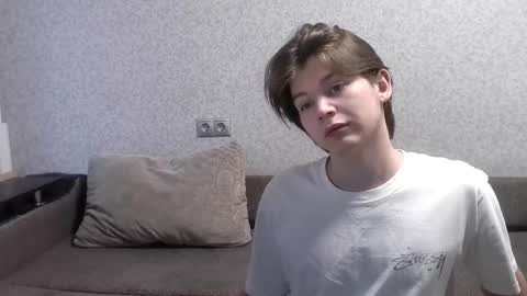 ausxuw online show from 25, 10, 2025