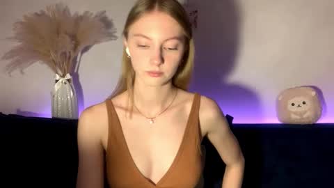 Annie online show from 25, 9, 2025