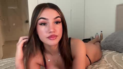 Ava  online show from 14, 11, 2025