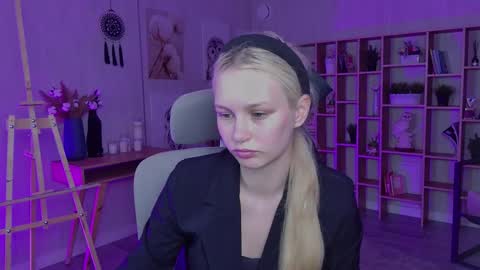 Ava nonude online show from 17, 9, 2025