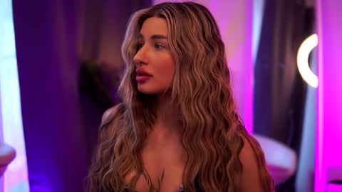 Carina online show from 5, 3, 2025