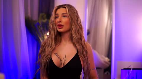 Carina online show from 5, 3, 2025