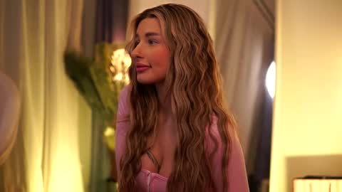 Carina online show from 7, 3, 2025