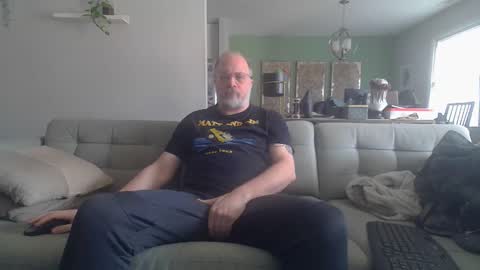 Snapshot of averagegreg chatting on 13, 3, 2026 Greg online show from 13, 3, 2026