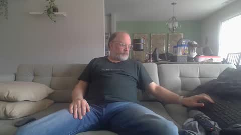 Snapshot of averagegreg chatting on 17, 3, 2026 Greg online show from 17, 3, 2026