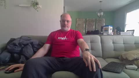 Snapshot of averagegreg chatting on 6, 4, 2026 Greg online show from 6, 4, 2026