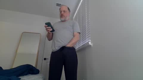 Snapshot of averagegreg chatting on 15, 5, 2026 Greg online show from 15, 5, 2026