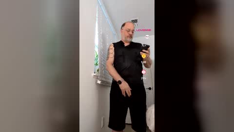 Snapshot of averagegreg chatting on 6, 8, 2026 Greg online show from 6, 8, 2026