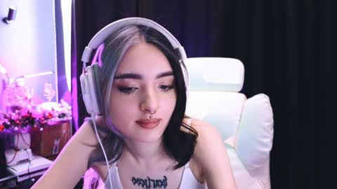 Snapshot of avi_nile chatting on 20, 1, 2025 Avriel online show from 20, 1, 2025