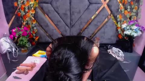 avi_thomsonn online show from 14, 1, 2025