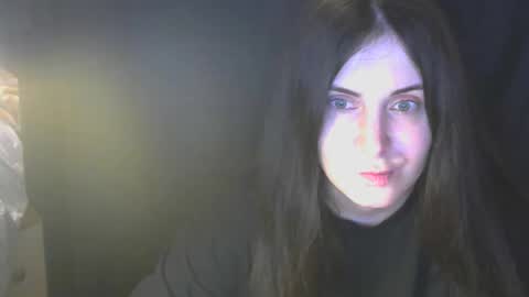 avialenne online show from 8, 4, 2026