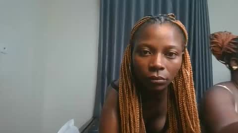 Snapshot of avian_babe chatting on 24, 11, 2025 Avian online show from 24, 11, 2025