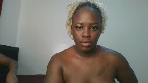 avian_babe1 online show from 25, 7, 2026