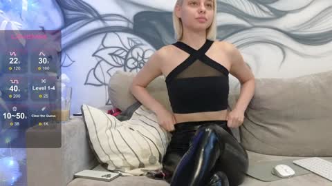 Snapshot of avr0ra chatting on 8, 1, 2025 Goddess Avrora online show from 8, 1, 2025